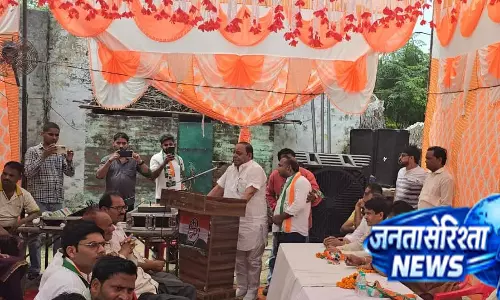 सिखेड़ा में कांग्रेस कार्यकर्ताओं का बड़ा जमावड़ा