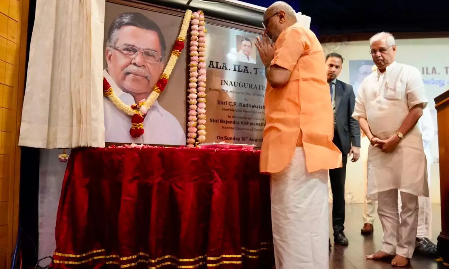 चेन्नई में VP CP राधाकृष्णन ने पूर्व गवर्नर गणेशन को श्रद्धांजलि दी