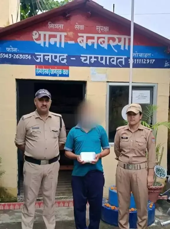 Champawat: सट्टा कारोबार पर पुलिस की कार्रवाई, बनबसा में एक आरोपी गिरफ्तार