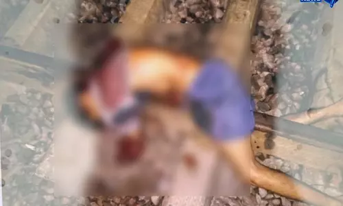 गोगांव के रेलवे ट्रैक में मिली युवक की लाश, संदेहियों से पूछताछ जारी