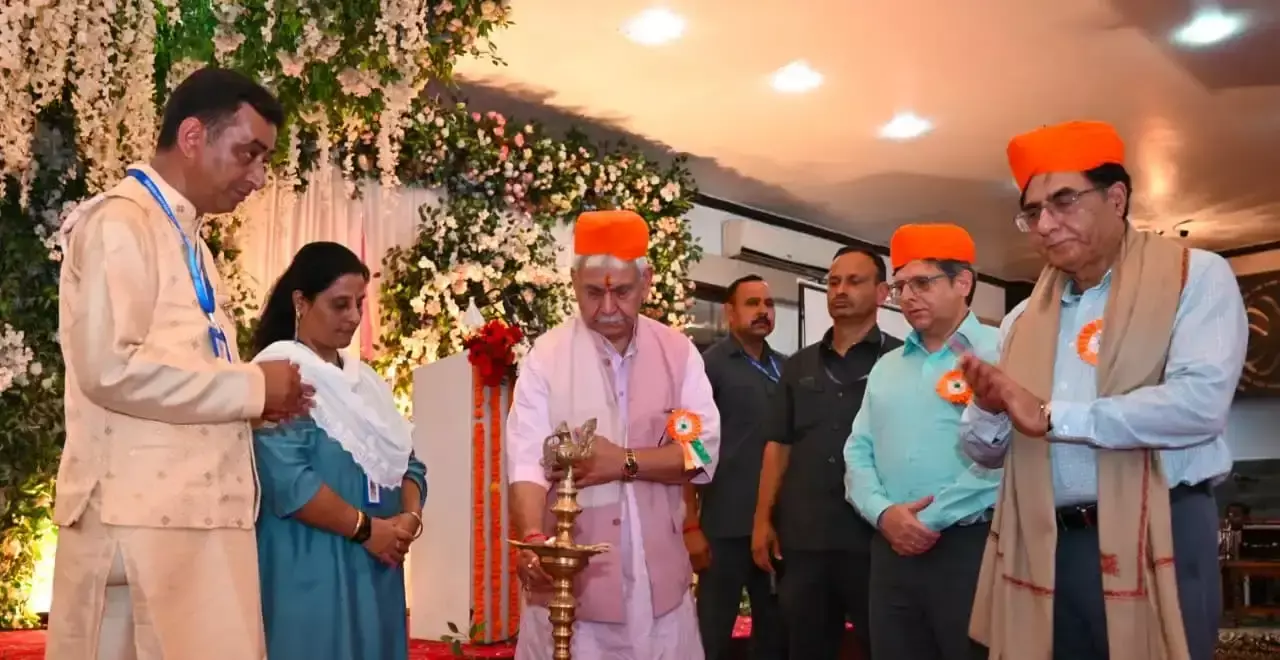 Srinagar: केपी वॉलंटियर्स की सेवाओं को उपराज्यपाल ने सराहा, बताया समुदाय का अनमोल रत्न Srinagar: केपी वॉलंटियर्स की सेवाओं को उपराज्यपाल ने सराहा, बताया समुदाय का अनमोल रत्न