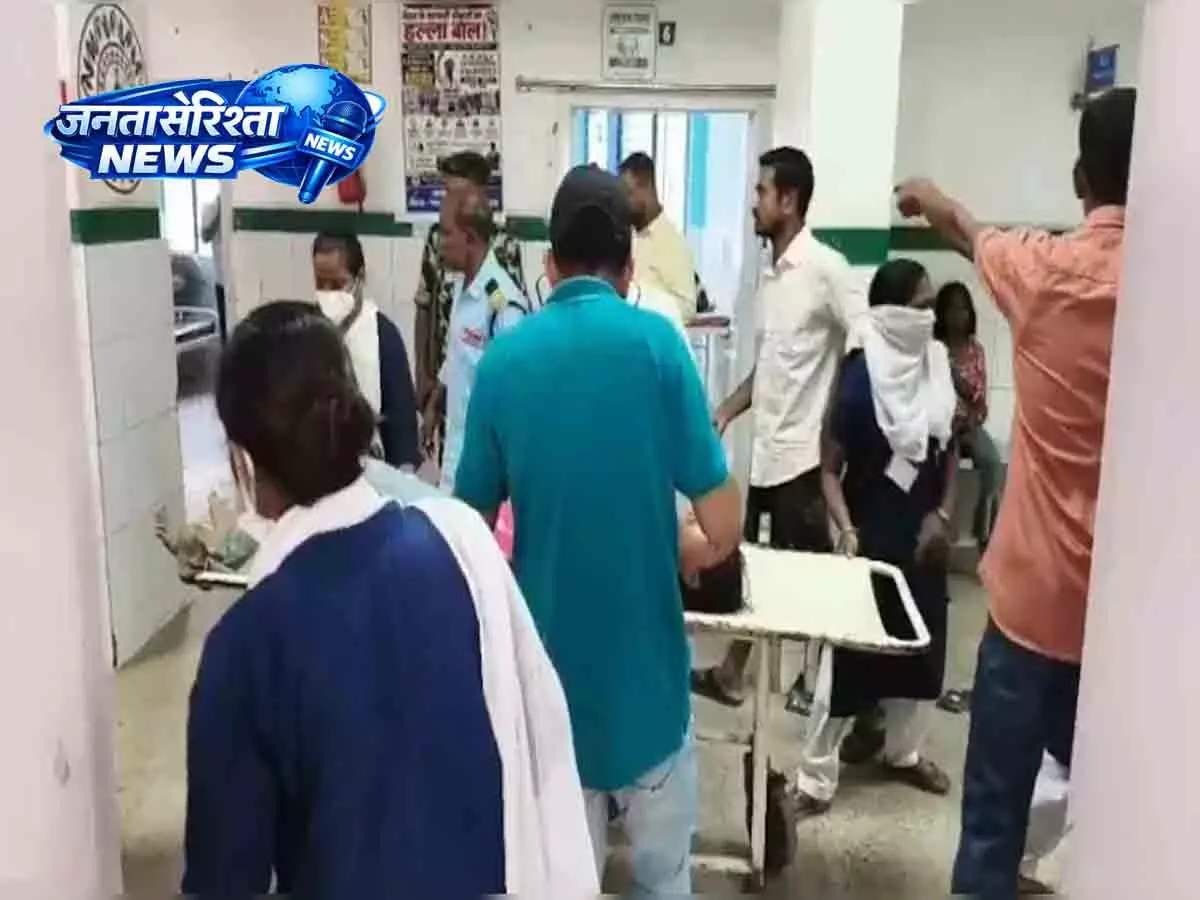 Bihar: अशोक धाम मंदिर में मची भगदड़, 7 लोगों की गई जान Bihar: अशोक धाम मंदिर में मची भगदड़, 7 लोगों की गई जान