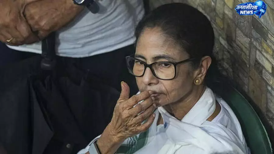 बांकुरा में CJP वॉलंटियर के पिता की मौत, ममता ने की बात बांकुरा में CJP वॉलंटियर के पिता की मौत, ममता ने की बात