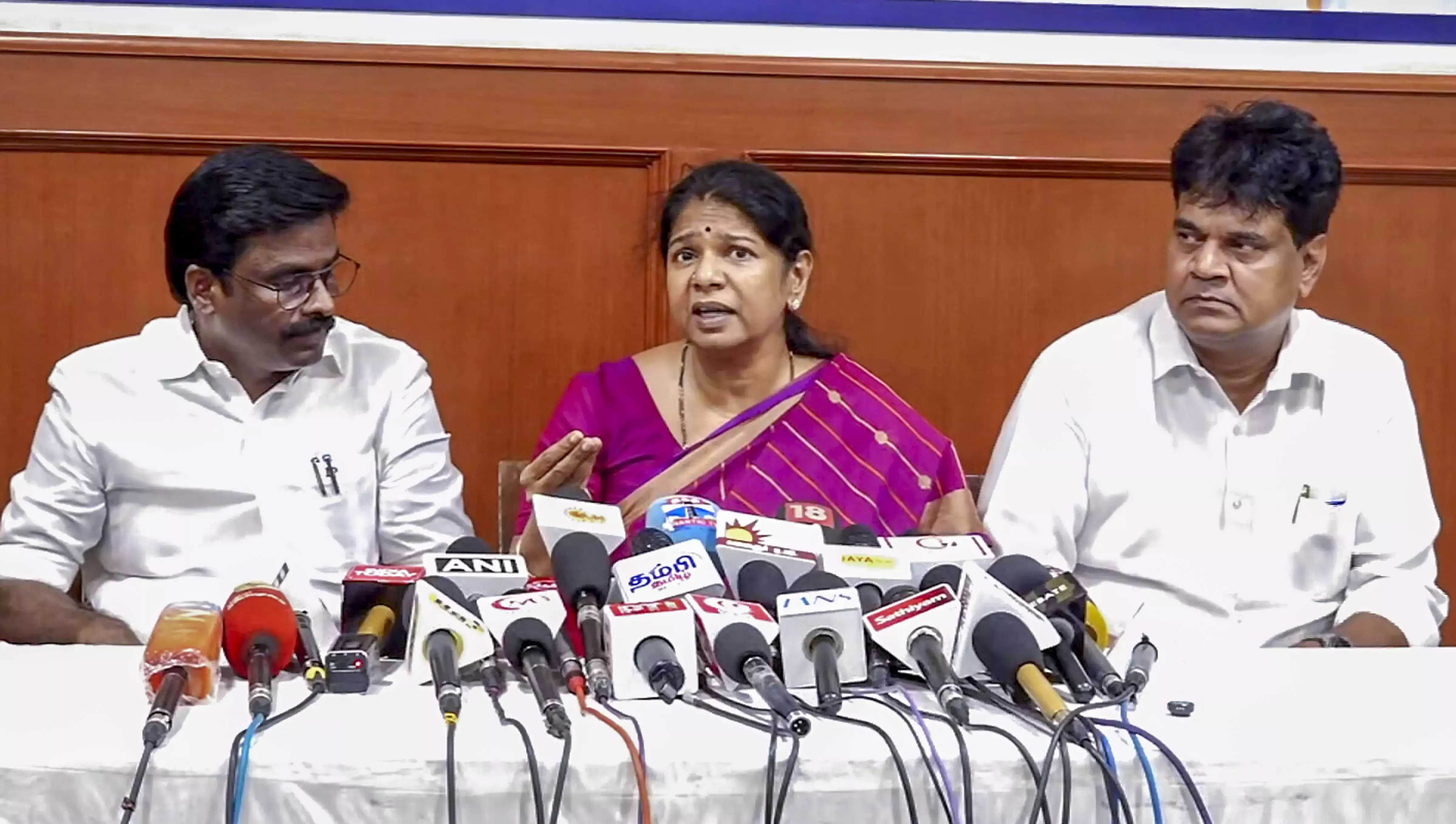 Tamil Nadu: DMK संगठन में बड़े बदलाव की तैयारी में Tamil Nadu: DMK संगठन में बड़े बदलाव की तैयारी में