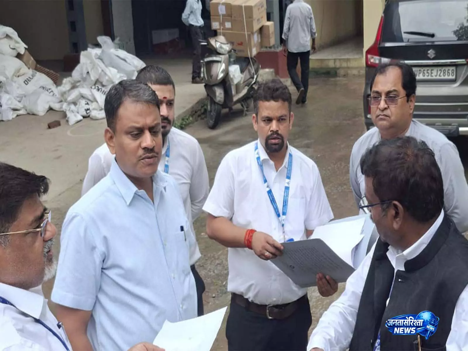 वाराणसी डिवीजन कमिश्नर ने एयरपोर्ट और क्रिकेट स्टेडियम का किया निरीक्षण वाराणसी डिवीजन कमिश्नर ने एयरपोर्ट और क्रिकेट स्टेडियम का किया निरीक्षण