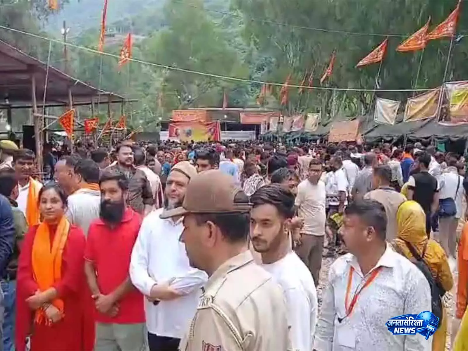 राजौरी पहुंचा बाबा बुधा अमरनाथ यात्रियों का जत्था राजौरी पहुंचा बाबा बुधा अमरनाथ यात्रियों का जत्था