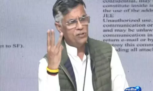 पवन खेड़ा ने गोडसे-आरएसएस संबंध को लेकर किया दावा