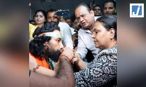 झारखंड छात्र आंदोलन: छात्र नेता देवेंद्र नाथ महतो ने खत्म की भूख हड़ताल, हबीबा बोलीं- हेमंत हैं, तो हिम्मत है