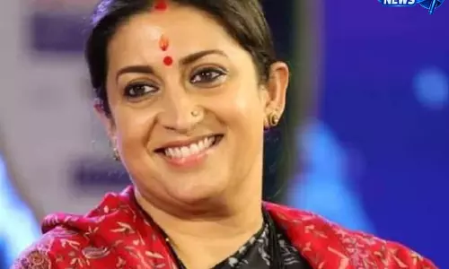 यूपी चुनाव से पहले स्मृति ईरानी को बड़ी जिम्मेदारी, भाजपा ने साधे कई सियासी निशाने यूपी चुनाव से पहले स्मृति ईरानी को बड़ी जिम्मेदारी, भाजपा ने साधे कई सियासी निशाने