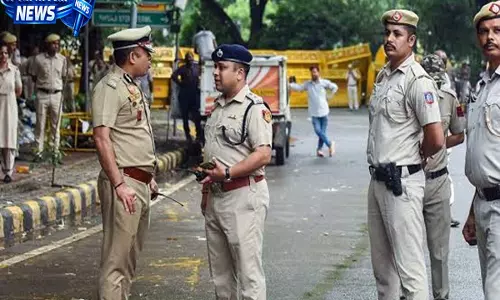 दिल्ली में DCP के घर चोरी CCTV से खुला राज 24 घंटे में आरोपी गिरफ्तार दिल्ली में DCP के घर चोरी CCTV से खुला राज 24 घंटे में आरोपी गिरफ्तार