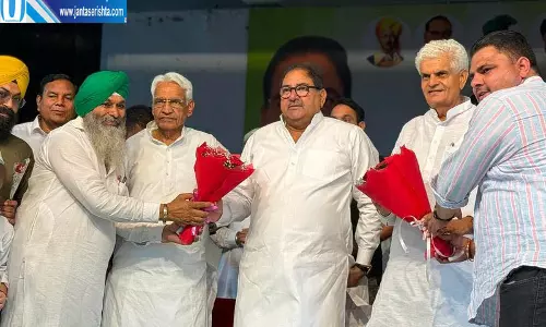 Hansi पत्थरबाजी पर अभय चौटाला का पुलिस पर हमला Hansi पत्थरबाजी पर अभय चौटाला का पुलिस पर हमला