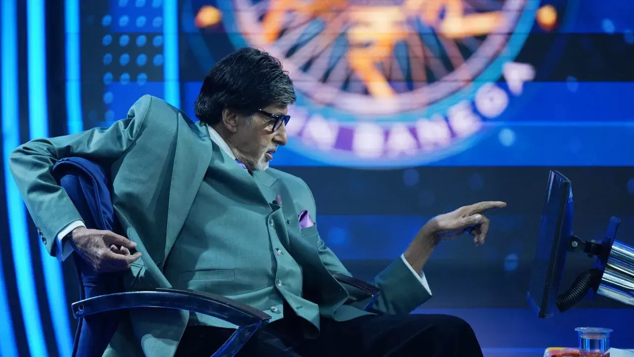 Amitabh Bachchan: जब लंबाई बनी रुकावट और फिल्म के सेट से निकाला गया Amitabh Bachchan: जब लंबाई बनी रुकावट और फिल्म के सेट से निकाला गया