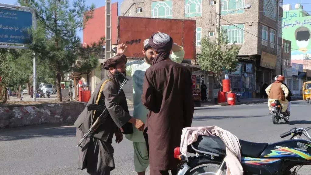 Kabul में स्कूल में हुए धमाके में कई लोग घायल Kabul में स्कूल में हुए धमाके में कई लोग घायल