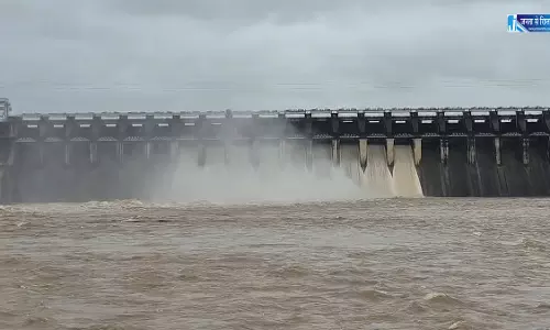 जबलपुर में भारी बारिश का असर, बरगी बांध के 9 गेट खोले गए, नर्मदा किनारे अलर्ट