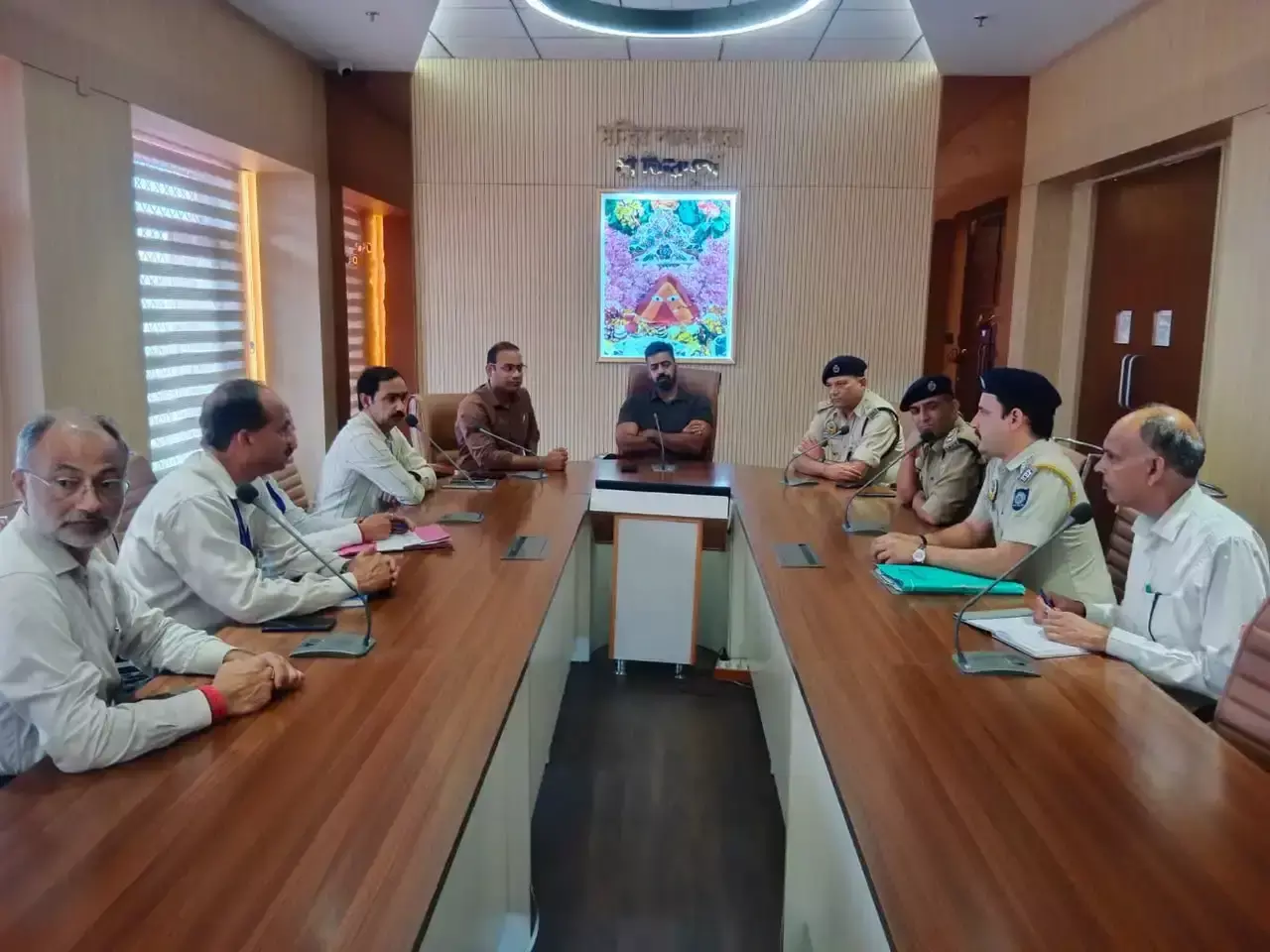 Una: श्रावण अष्टमी मेले की व्यवस्थाओं पर उपायुक्त ने अधिकारियों के साथ किया मंथन