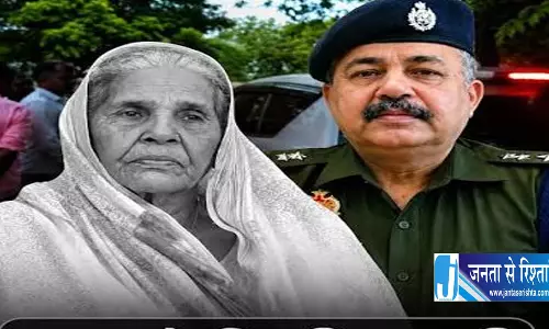 घर में मिली IPS की मां की लाश गायब मिले गहने घर में मिली IPS की मां की लाश गायब मिले गहने