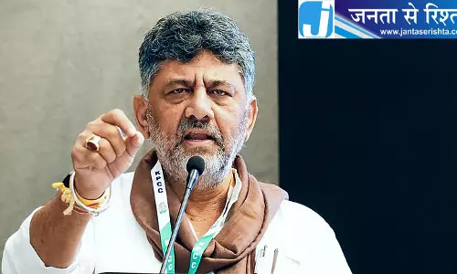 हनूर गोलीकांड पर बढ़ा विवाद, डीके शिवकुमार का तमिलनाडु को जवाब हनूर गोलीकांड पर बढ़ा विवाद, डीके शिवकुमार का तमिलनाडु को जवाब