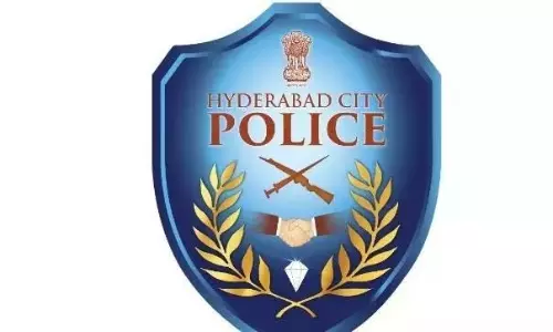 Telangana: भ्रष्टाचार के आरोप में DIG चौहान के खिलाफ CID जांच Telangana: भ्रष्टाचार के आरोप में DIG चौहान के खिलाफ CID जांच