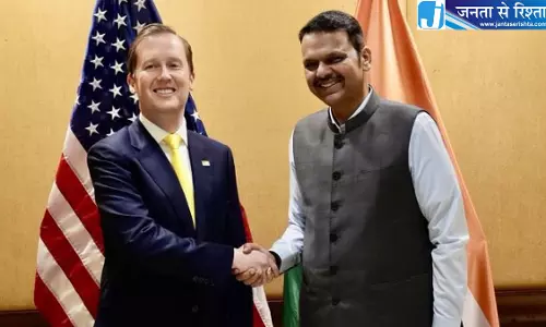 अमेरिकी राजदूत सर्जियो गोर ने की सीएम फडणवीस की तारीफ अमेरिकी राजदूत सर्जियो गोर ने की सीएम फडणवीस की तारीफ