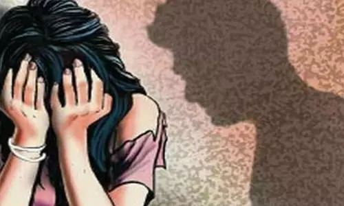 बेंगलुरु में मकान मालिक गिरफ्तार, किराएदार कॉलेज छात्रा से यौन उत्पीड़न का आरोप बेंगलुरु में मकान मालिक गिरफ्तार, किराएदार कॉलेज छात्रा से यौन उत्पीड़न का आरोप