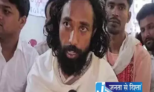 पेपर लीक पर सख्त कानून की मांग: झारखंड में छात्र विरोध पेपर लीक पर सख्त कानून की मांग: झारखंड में छात्र विरोध