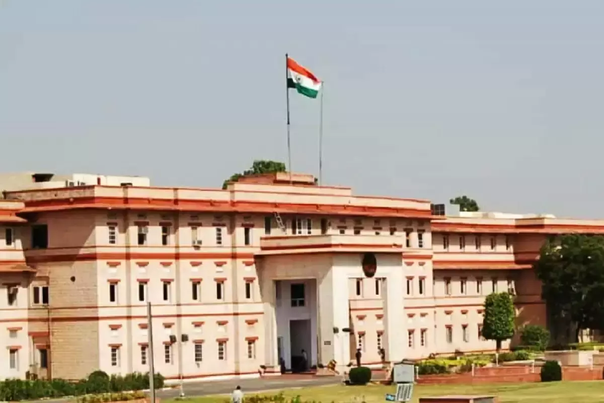 Jaipur: चुनाव से पहले सरकार का बड़ा एक्शन, 40 आईएएस और 53 आरएएस अधिकारियों के तबादले Jaipur: चुनाव से पहले सरकार का बड़ा एक्शन, 40 आईएएस और 53 आरएएस अधिकारियों के तबादले