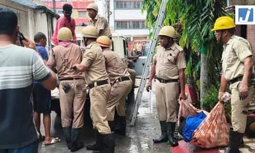 तारापीठ अग्निकांड: मंदिर के पास स्थित 15 होटल अनिश्चितकाल के लिए बंद तारापीठ अग्निकांड: मंदिर के पास स्थित 15 होटल अनिश्चितकाल के लिए बंद
