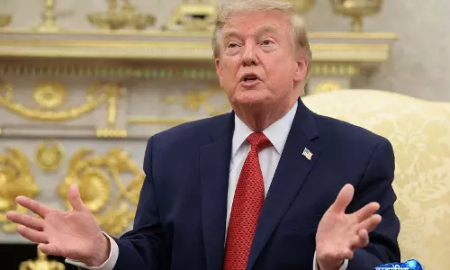 मेल-इन वोटिंग का विरोध करने के बावजूद, ट्रंप ने फ़्लोरिडा GOP प्राइमरी में मेल के ज़रिए वोट दिया