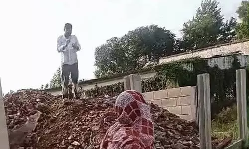 जमीन विवाद में बड़ा बवाल किसान के आत्मदाह प्रयास से मचा हड़कंप