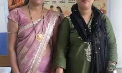 हुनर से आत्मनिर्भरता की नई पहचान, धान-चावल से बनी राखियों ने बटोरी खूब सराहना हुनर से आत्मनिर्भरता की नई पहचान, धान-चावल से बनी राखियों ने बटोरी खूब सराहना