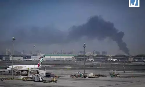 ईरान से UAE की ओर दागी गईं 2 मिसाइलें, रक्षा मंत्रालय अलर्ट ईरान से UAE की ओर दागी गईं 2 मिसाइलें, रक्षा मंत्रालय अलर्ट