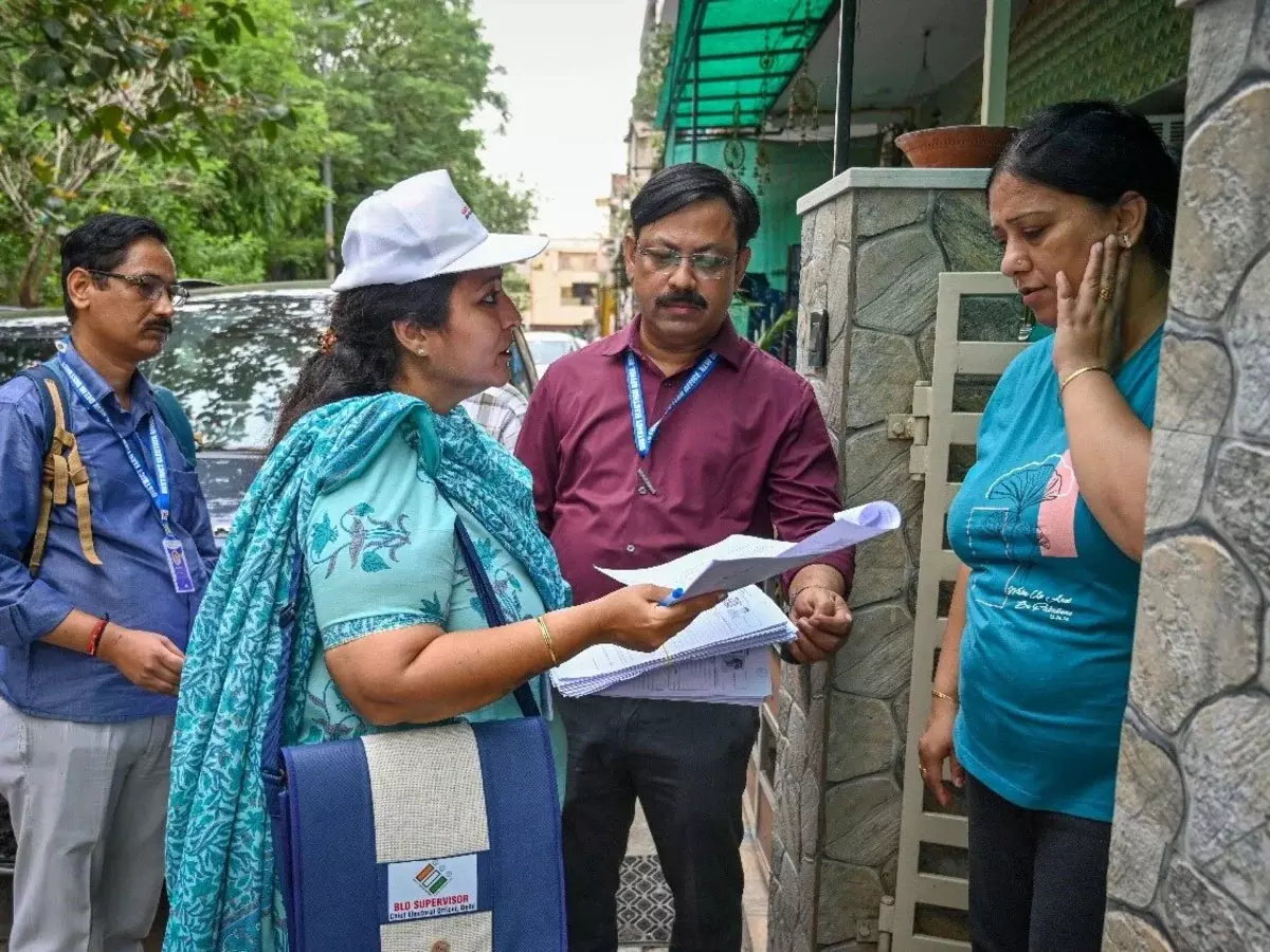 उत्तराखंड SIR प्रक्रिया पर विवाद: मतदाता सूची से नाम हटाने की आपत्तियों पर कांग्रेस ने उठाए सवाल उत्तराखंड SIR प्रक्रिया पर विवाद: मतदाता सूची से नाम हटाने की आपत्तियों पर कांग्रेस ने उठाए सवाल