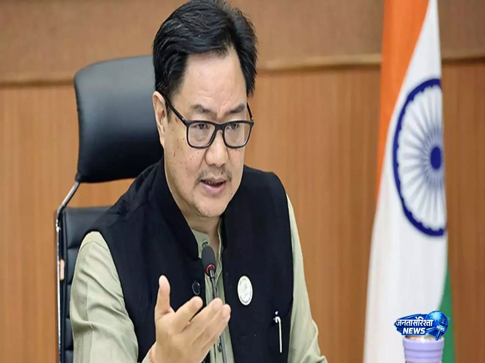किरेन रिजिजू ने AAP कार्यकर्ता को लेकर उठाए सवाल किरेन रिजिजू ने AAP कार्यकर्ता को लेकर उठाए सवाल