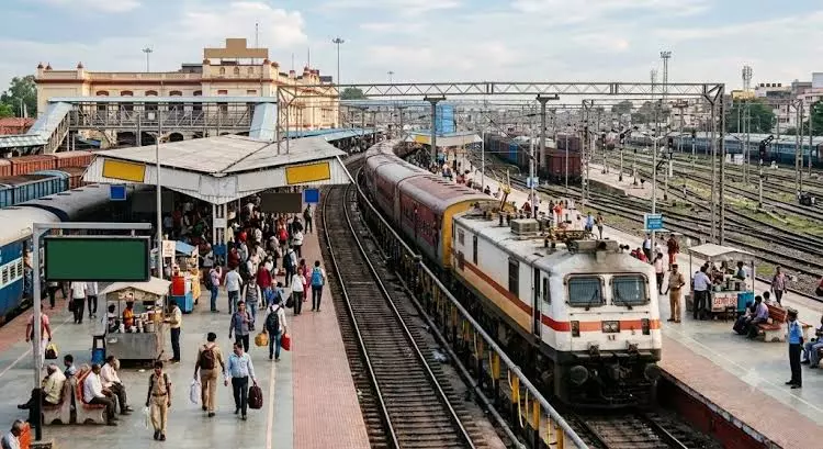Kota: कोटा मंडल ने समयपालन में बनाया नया रिकॉर्ड, फिर हासिल की नंबर-1 रैंक Kota: कोटा मंडल ने समयपालन में बनाया नया रिकॉर्ड, फिर हासिल की नंबर-1 रैंक