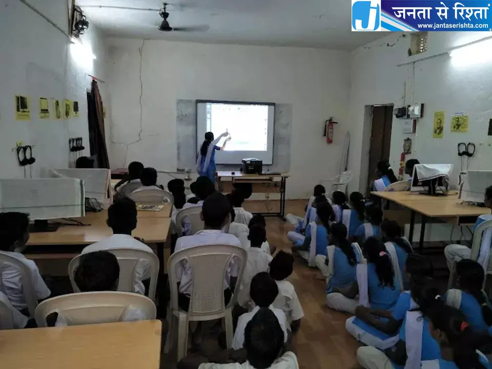 सुंदरगढ़ में भारी बारिश के चलते स्कूल बंद, छात्रों की सुरक्षा को देखते हुए प्रशासन का फैसला सुंदरगढ़ में भारी बारिश के चलते स्कूल बंद, छात्रों की सुरक्षा को देखते हुए प्रशासन का फैसला