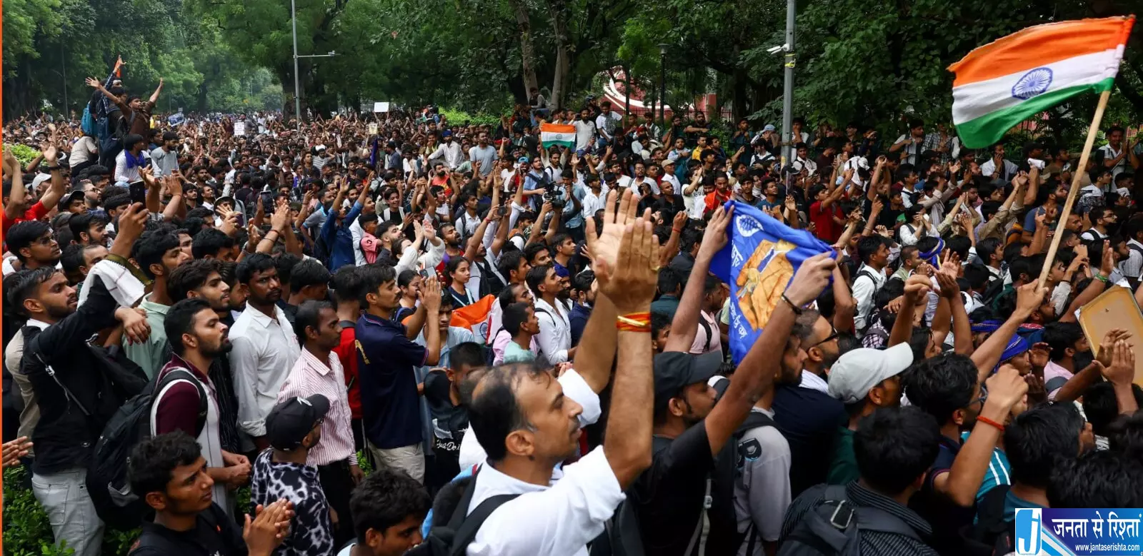 कॉकरोच कांड पर सुप्रीम कोर्ट सख्त जांच के लिए बनेगी कमेटी कॉकरोच कांड पर सुप्रीम कोर्ट सख्त जांच के लिए बनेगी कमेटी
