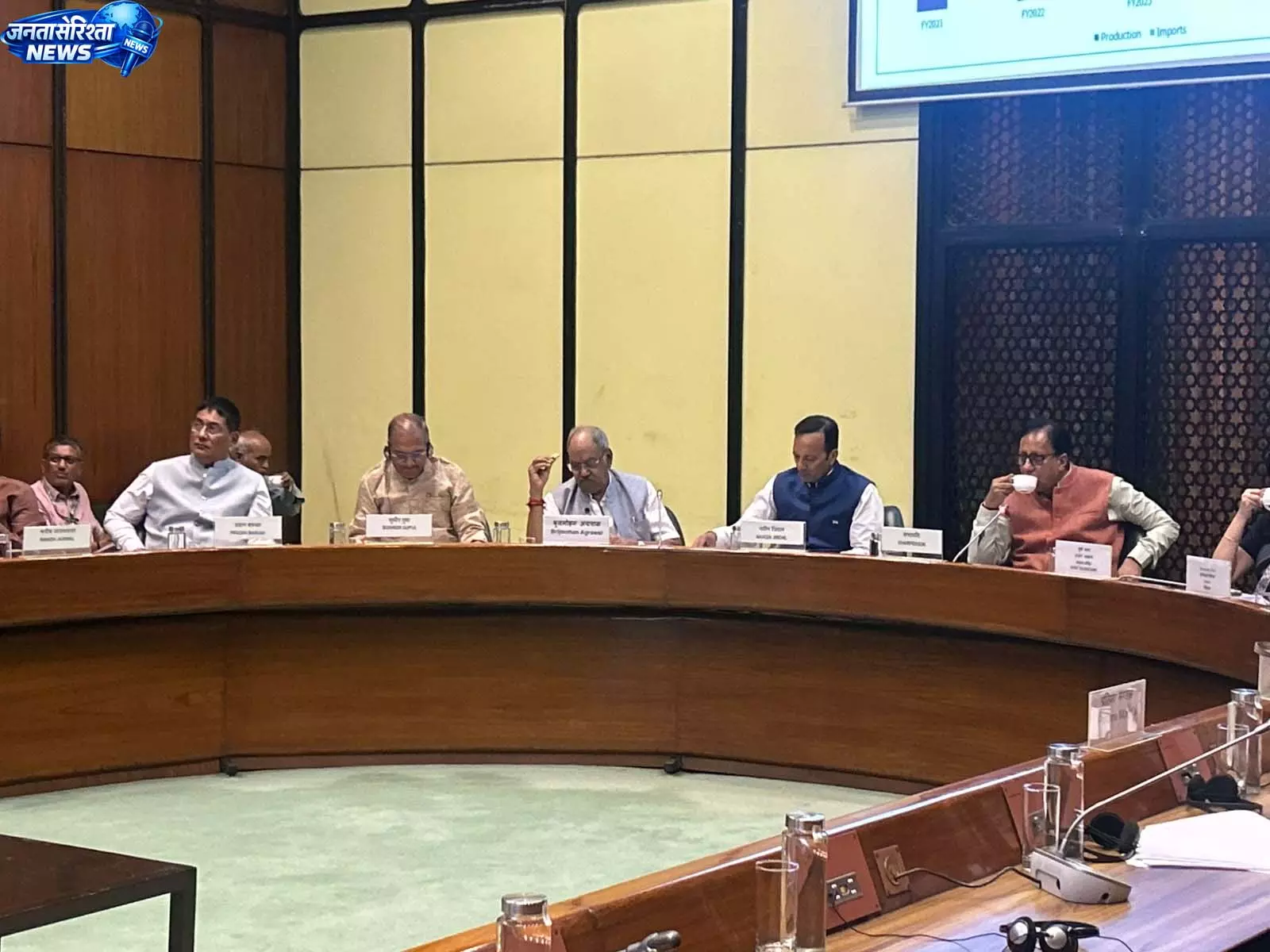 छत्तीसगढ़ के औद्योगिक विकास व स्थानीय युवाओं के कौशल उन्नयन पर जोर छत्तीसगढ़ के औद्योगिक विकास व स्थानीय युवाओं के कौशल उन्नयन पर जोर