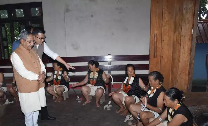 Nagaland: गवर्नर ने तुओफेमा का दौरा किया और सांस्कृतिक विरासत का अनुभव किया Nagaland: गवर्नर ने तुओफेमा का दौरा किया और सांस्कृतिक विरासत का अनुभव किया