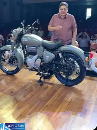 गोरखा थीम के साथ आई Classic 350 जानें क्या है खास गोरखा थीम के साथ आई Classic 350 जानें क्या है खास
