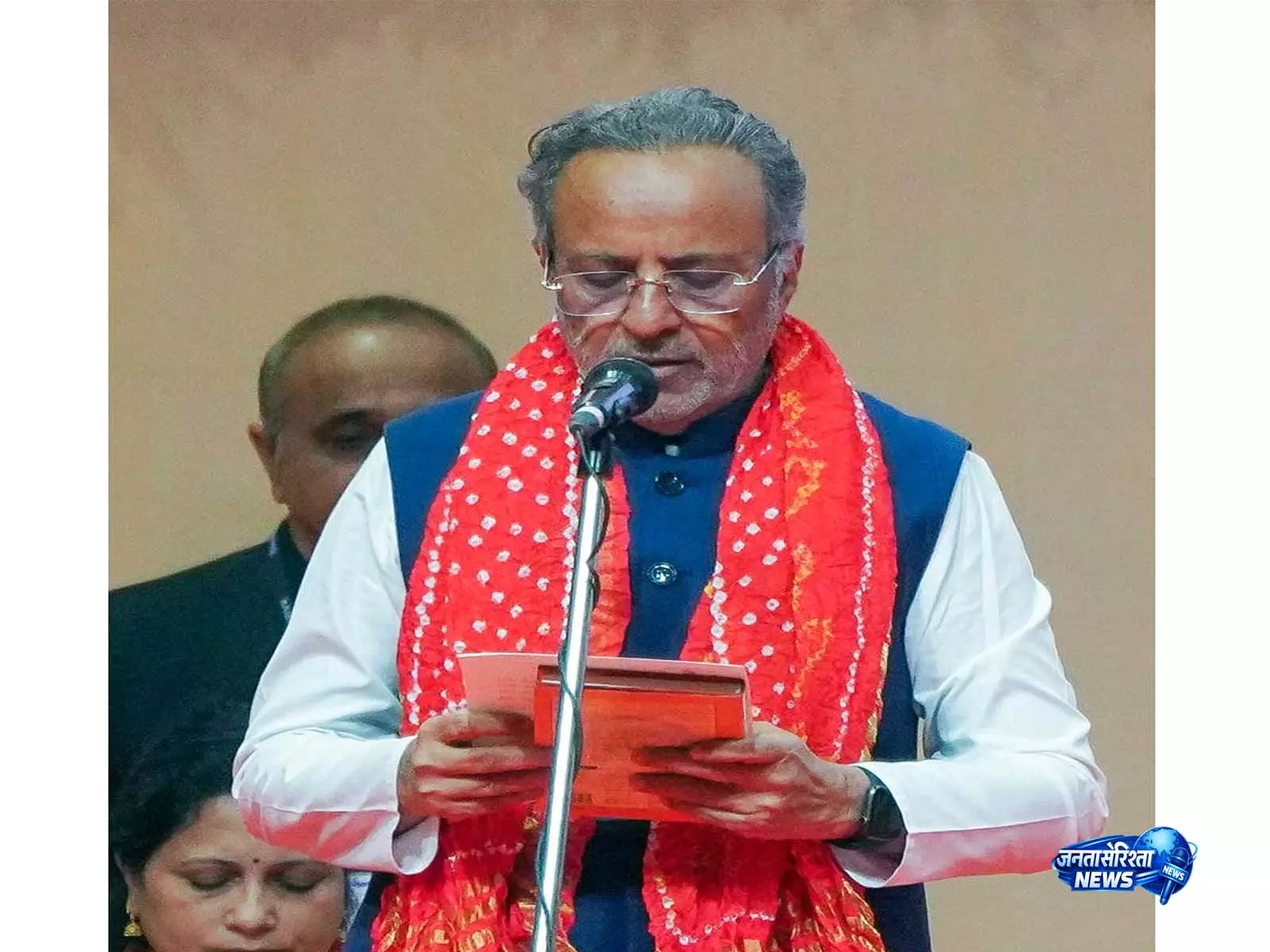 पालिताना में श्रद्धालुओं की सुरक्षा के लिए ड्रोन तैनात पालिताना में श्रद्धालुओं की सुरक्षा के लिए ड्रोन तैनात