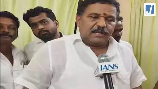 कांग्रेस में नाराजगी, विधायक एसएन सुब्बारेड्डी ने मंत्री पद नहीं मिलने पर उठाए सवाल कांग्रेस में नाराजगी, विधायक एसएन सुब्बारेड्डी ने मंत्री पद नहीं मिलने पर उठाए सवाल