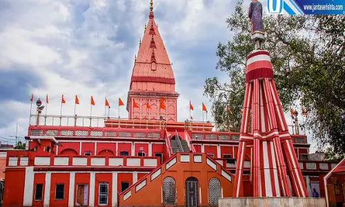जम्मू के इस शिवालय में काशी की झलक 11 स्फटिक शिवलिंग करते हैं आकर्षित जम्मू के इस शिवालय में काशी की झलक 11 स्फटिक शिवलिंग करते हैं आकर्षित