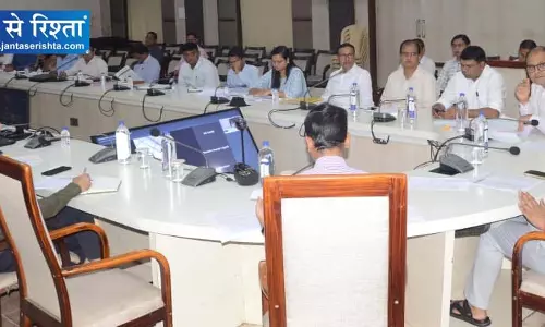 लोकसेवा गारंटी अधिनियम का पालन नहीं करने पर होगी कार्रवाई: रायपुर कलेक्टर डॉ. सिंह
