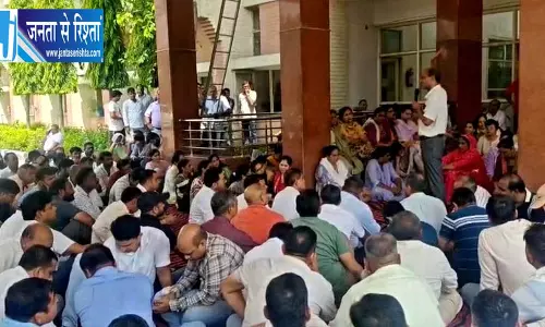 मुरथल यूनिवर्सिटी में SDE मामले पर हंगामा