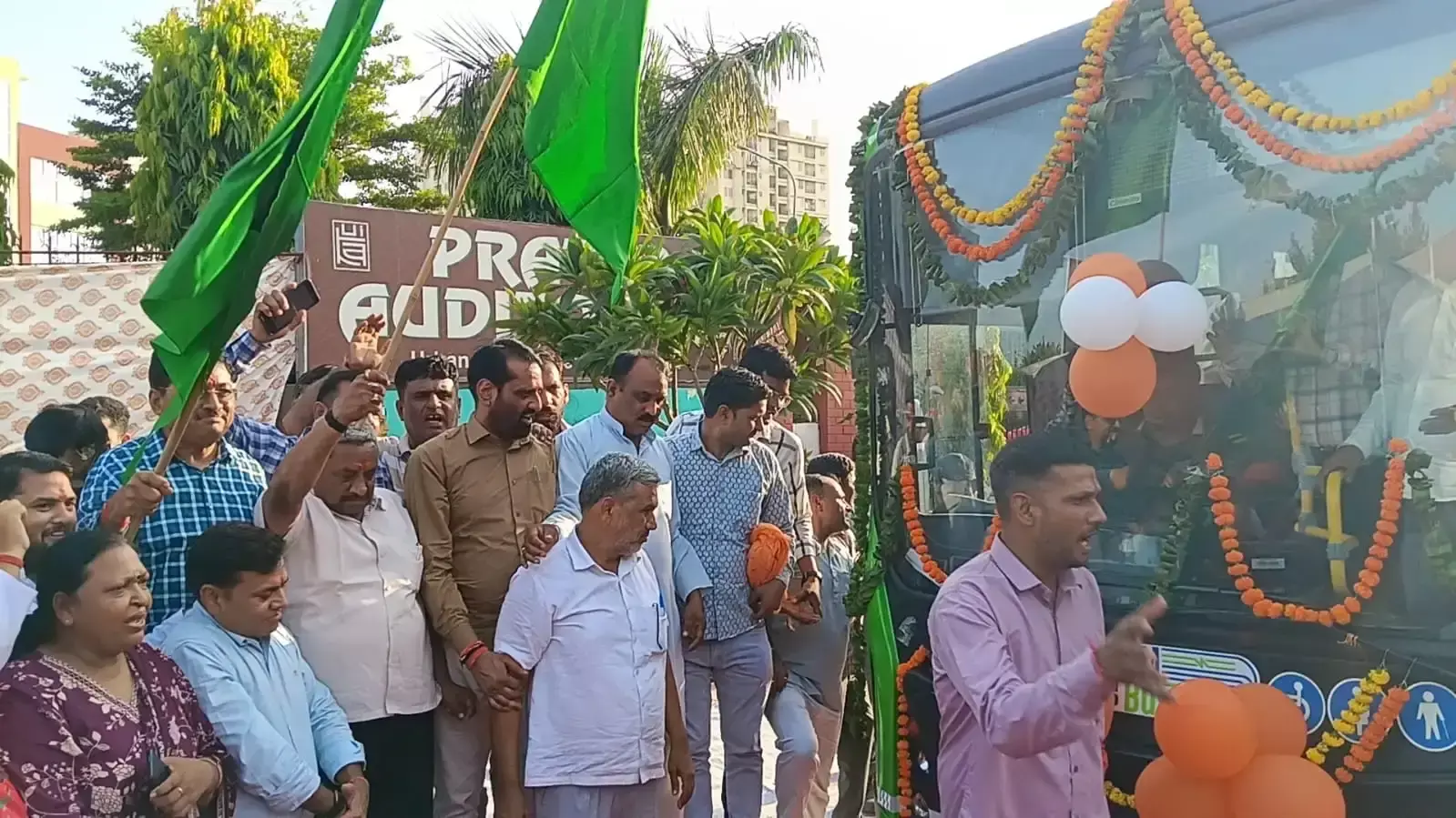 Alwar: अलवर के परिवहन बेड़े में शामिल हुईं 5 नई ई-बसें, सीएम ने किया लोकार्पण