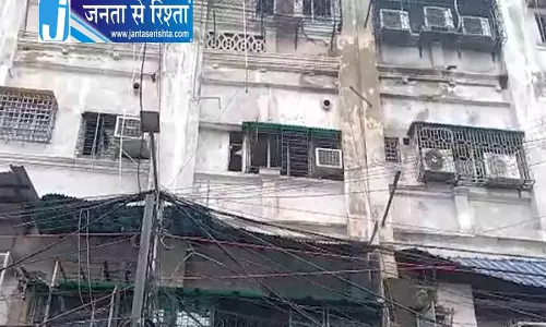 कोलकाता होटल में भीषण आग, 9 लोगों की दर्दनाक मौत