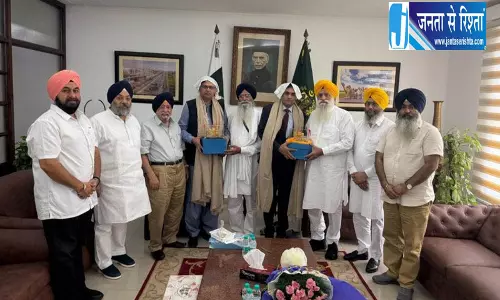 SGPC ने पाकिस्तान से बढ़ाया वीजा कोटा मांगा SGPC ने पाकिस्तान से बढ़ाया वीजा कोटा मांगा