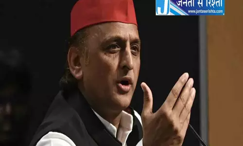 विश्वविद्यालय रेड पर सियासत: अखिलेश बोले- अपने एजेंडे के तहत छापेमारी कर रही BJP