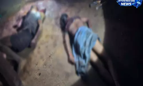 सरगुजा में दोहरा हत्याकांड, पत्नी और युवक की हत्याकर आरोपी फरार सरगुजा में दोहरा हत्याकांड, पत्नी और युवक की हत्याकर आरोपी फरार