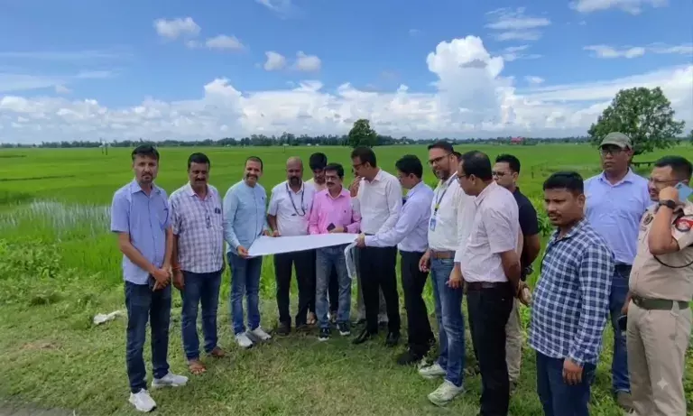 Assam : माजुली में प्रस्तावित हवाई अड्डे के लिए सर्वे जारी Assam : माजुली में प्रस्तावित हवाई अड्डे के लिए सर्वे जारी